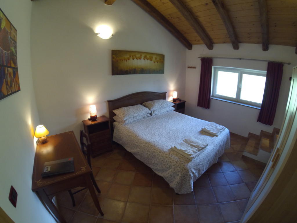 Al Campo Di Sotto Bed & Breakfast Buia Bilik gambar